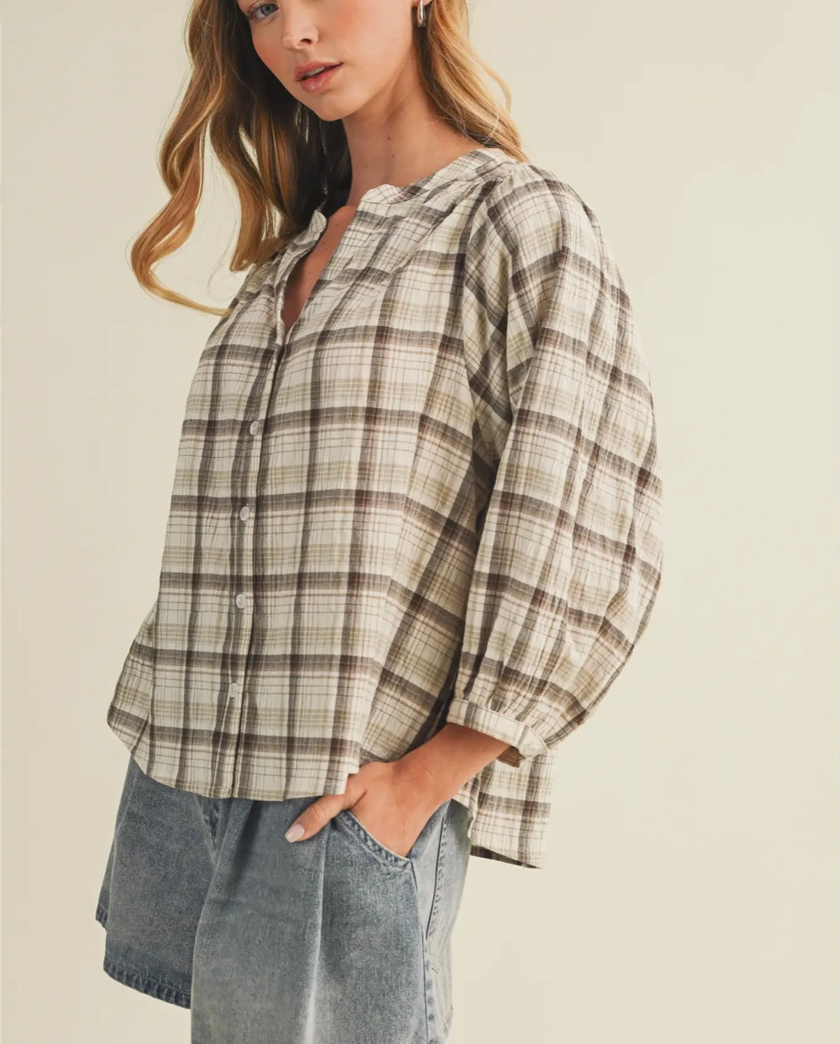 Amber - Effortless Plaid Blouse